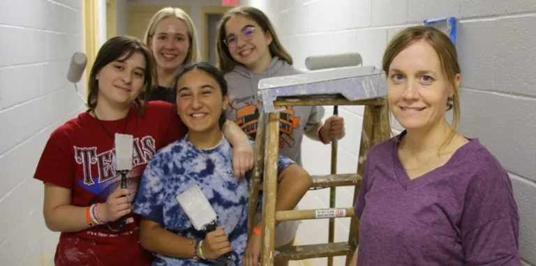 CRM painting volunteers